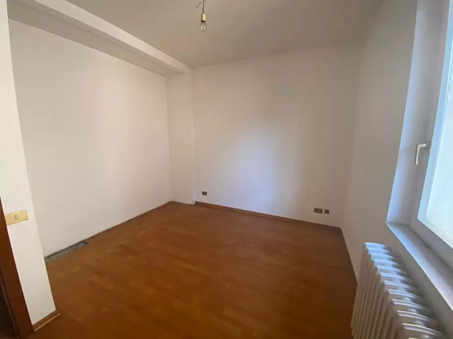 Immagine 23 di Mansarda in vendita  a Lucca