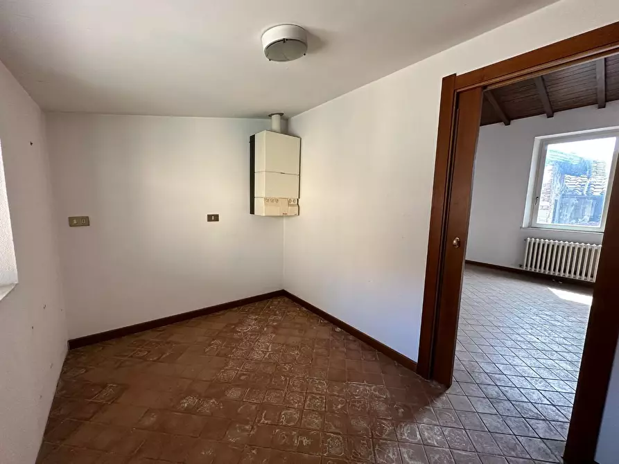 Immagine 19 di Mansarda in vendita  a Lucca