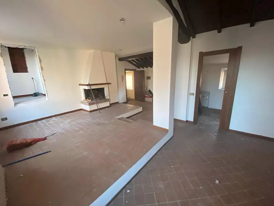 Immagine 4 di Mansarda in vendita  a Lucca