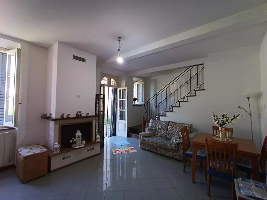 Immagine 4 di Terratetto in vendita  a Barga