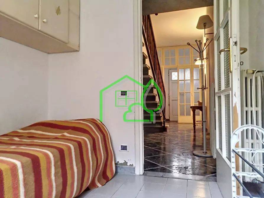 Immagine 11 di Villa in vendita  a Viareggio