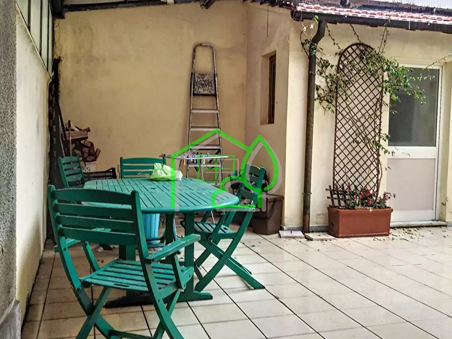 Immagine 3 di Villa in vendita  a Viareggio