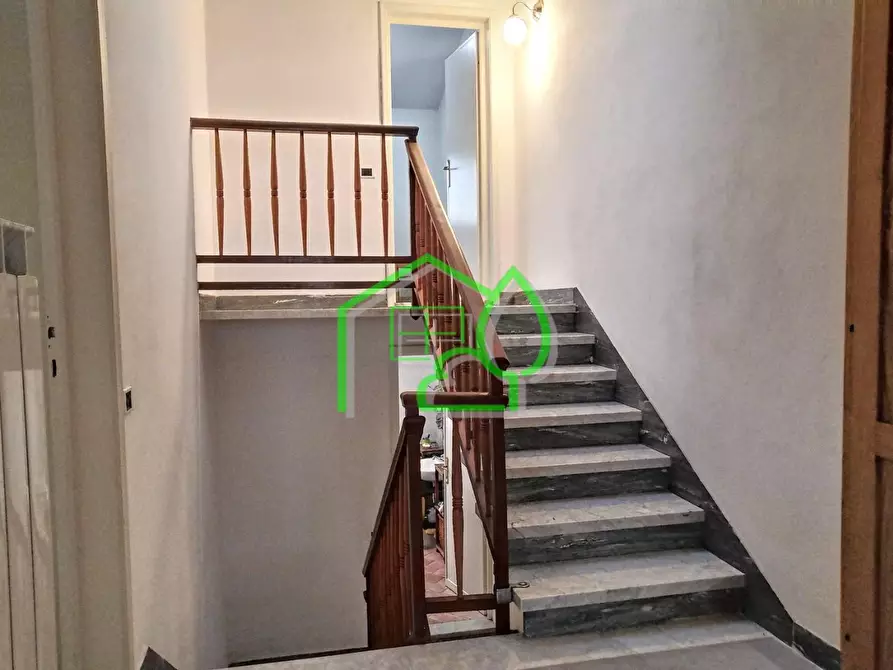 Immagine 21 di Villa in vendita  a Viareggio