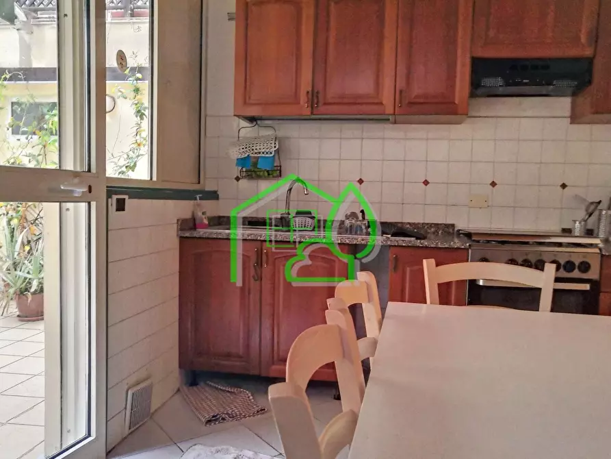 Immagine 9 di Villa in vendita  a Viareggio