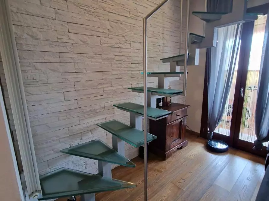 Immagine 11 di Appartamento in vendita  a Carrara