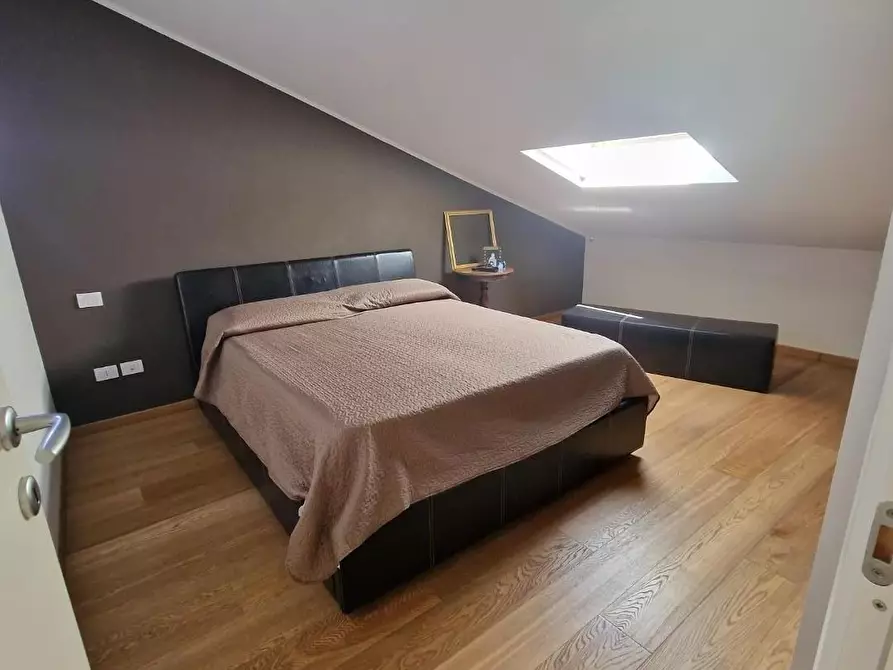 Immagine 9 di Appartamento in vendita  a Carrara