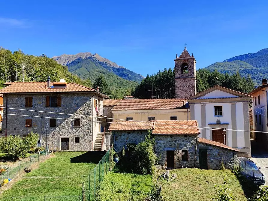Immagine 18 di Casa semindipendente in vendita  a Licciana Nardi