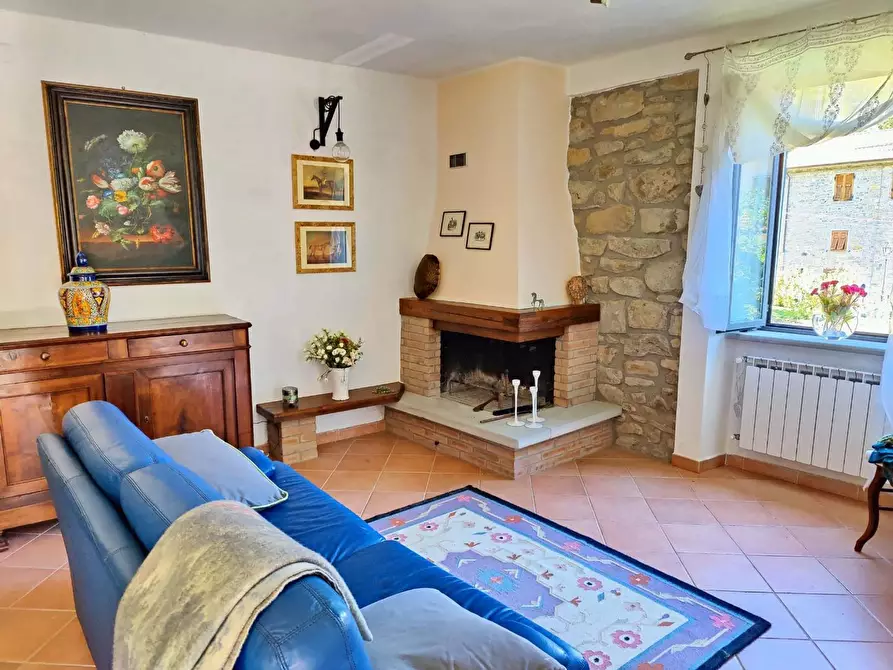 Immagine 12 di Casa semindipendente in vendita  a Licciana Nardi