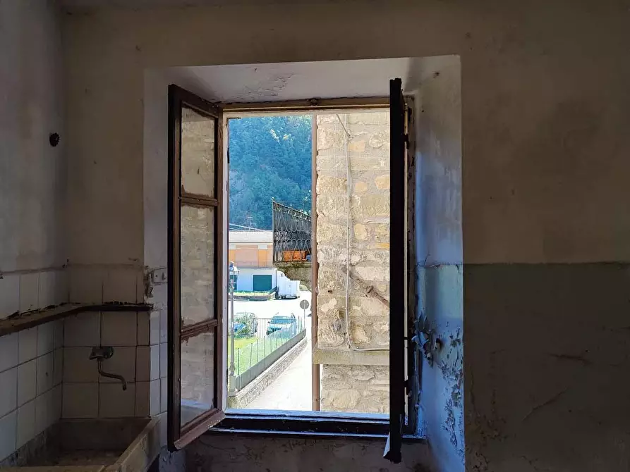 Immagine 22 di Casa semindipendente in vendita  a Licciana Nardi