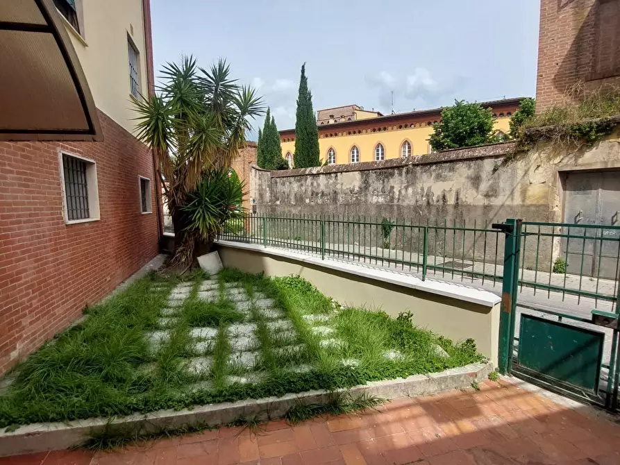 Immagine 19 di Appartamento in affitto  a Pisa