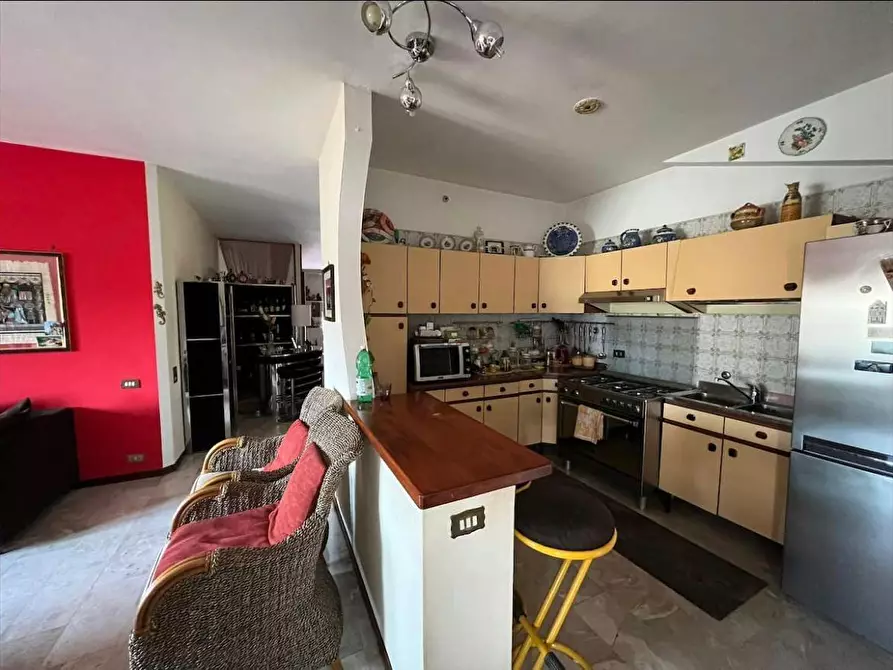 Immagine 3 di Mansarda in vendita  a Carrara