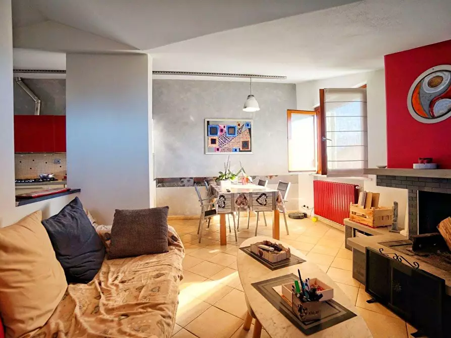 Immagine 18 di Appartamento in vendita  a Massa