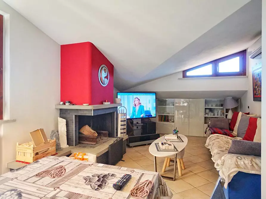 Immagine 17 di Appartamento in vendita  a Massa