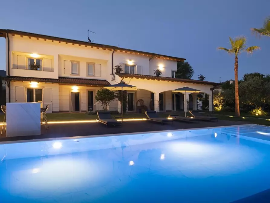 Immagine 64 di Villa in affitto  a Forte Dei Marmi