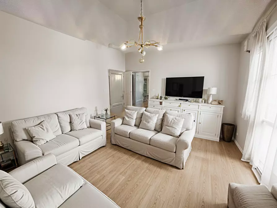 Immagine 3 di Villa in affitto  a Forte Dei Marmi