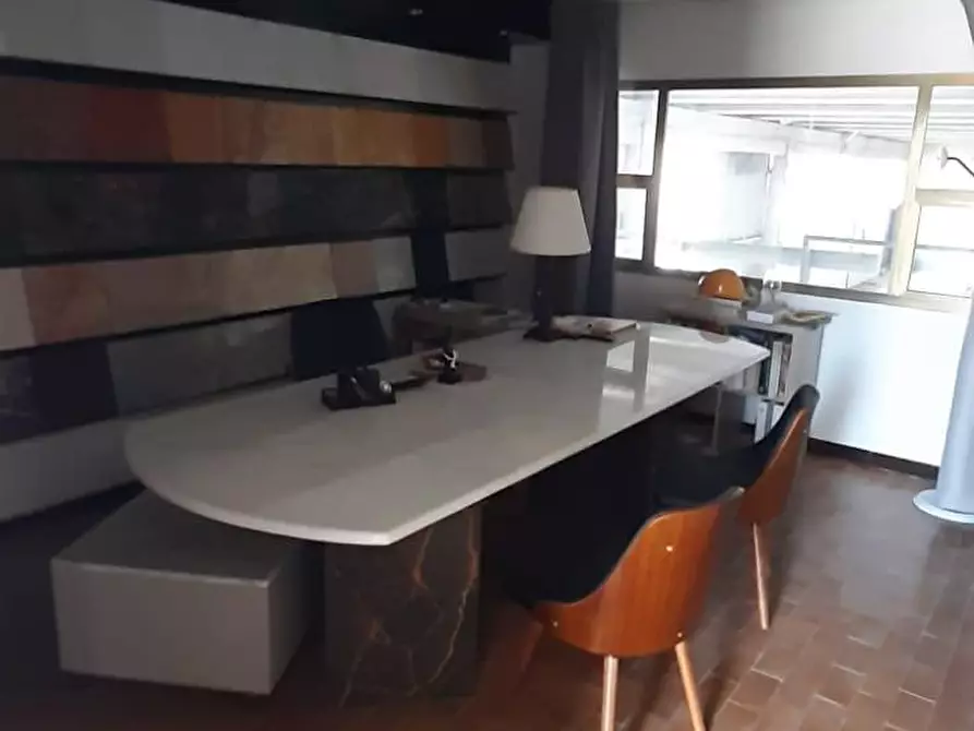 Immagine 4 di Capannone industriale in affitto  a Ortonovo