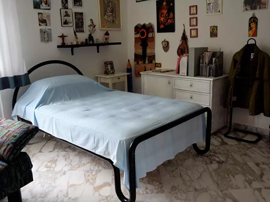 Immagine 13 di Villa in vendita  a Carrara