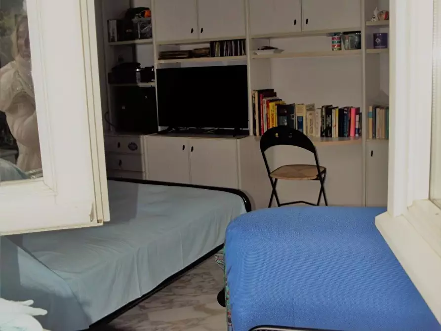 Immagine 7 di Villa in vendita  a Carrara