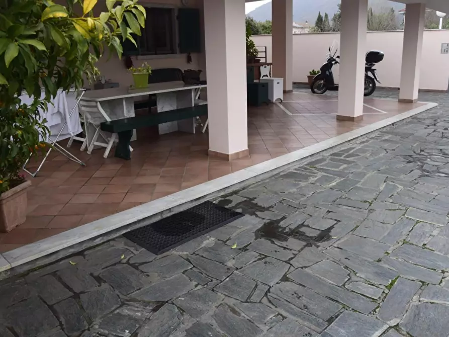 Immagine 30 di Villa in vendita  a Carrara