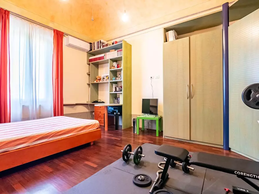 Immagine 34 di Casa colonica in vendita  a Cascina