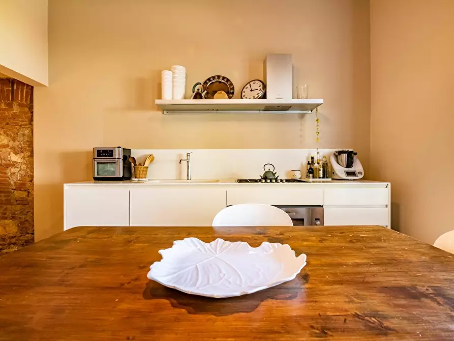 Immagine 20 di Casa colonica in vendita  a Cascina