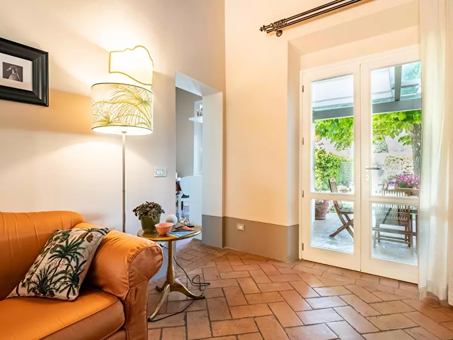 Immagine 28 di Casa colonica in vendita  a Cascina