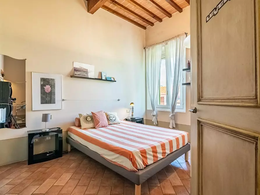 Immagine 46 di Casa colonica in vendita  a Cascina