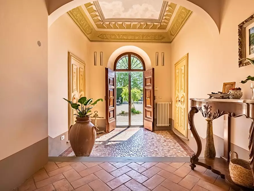 Immagine 27 di Casa colonica in vendita  a Cascina