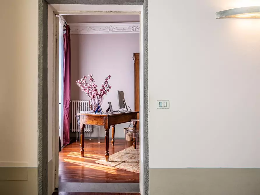 Immagine 41 di Casa colonica in vendita  a Cascina
