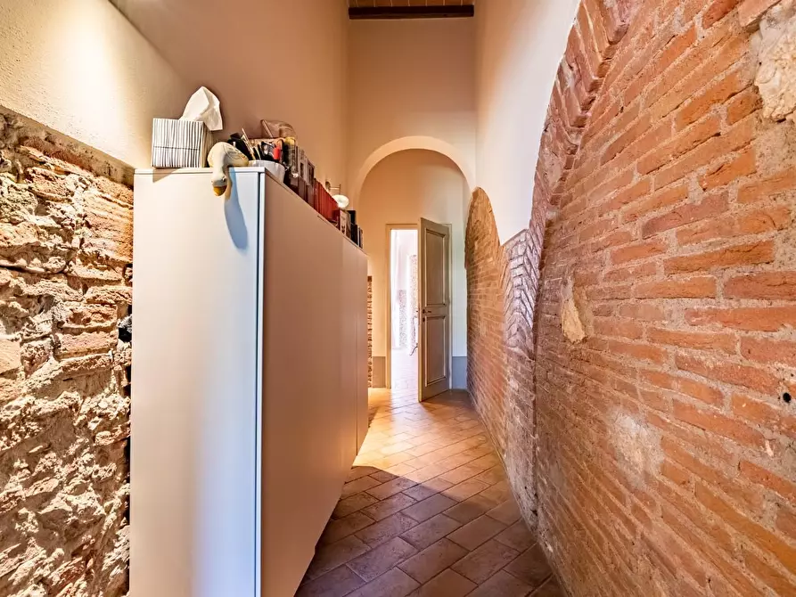 Immagine 23 di Casa colonica in vendita  a Cascina