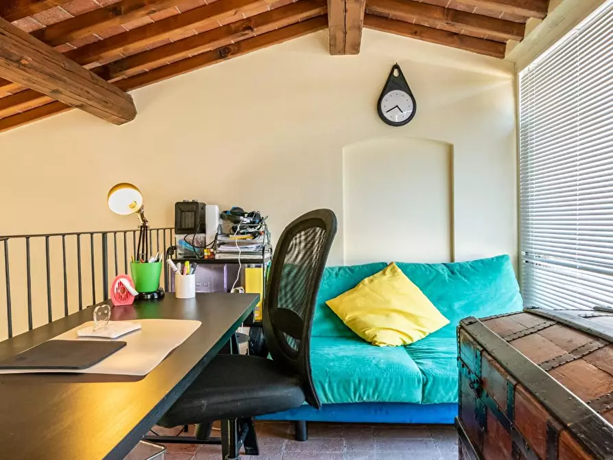 Immagine 51 di Casa colonica in vendita  a Cascina