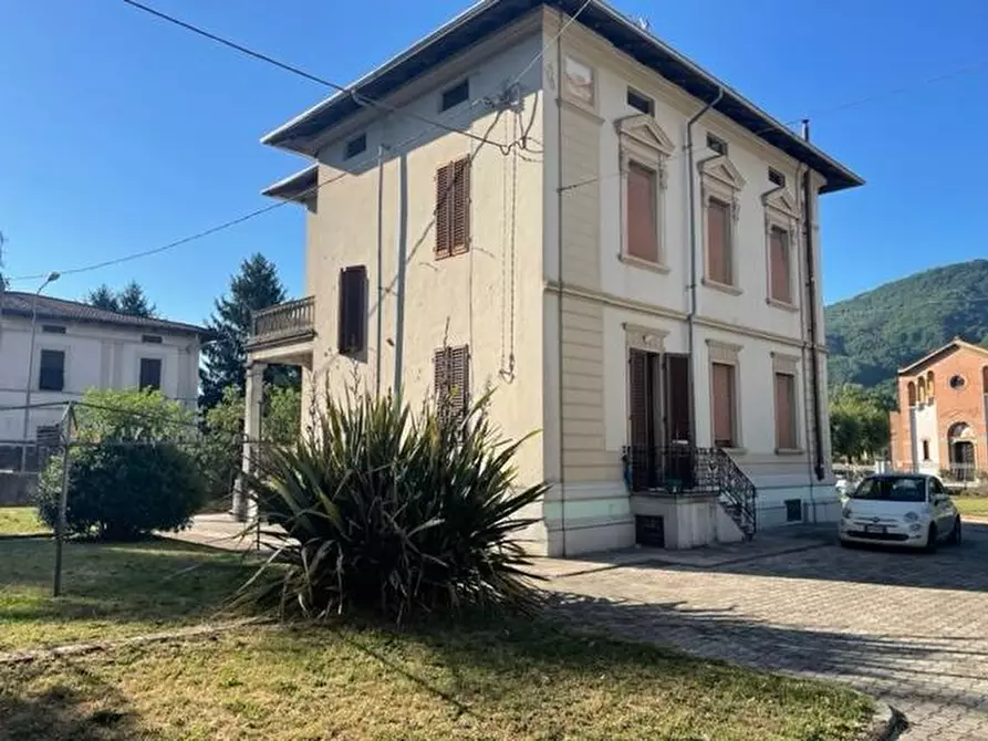 Immagine 3 di Villa in vendita  a Coreglia Antelminelli
