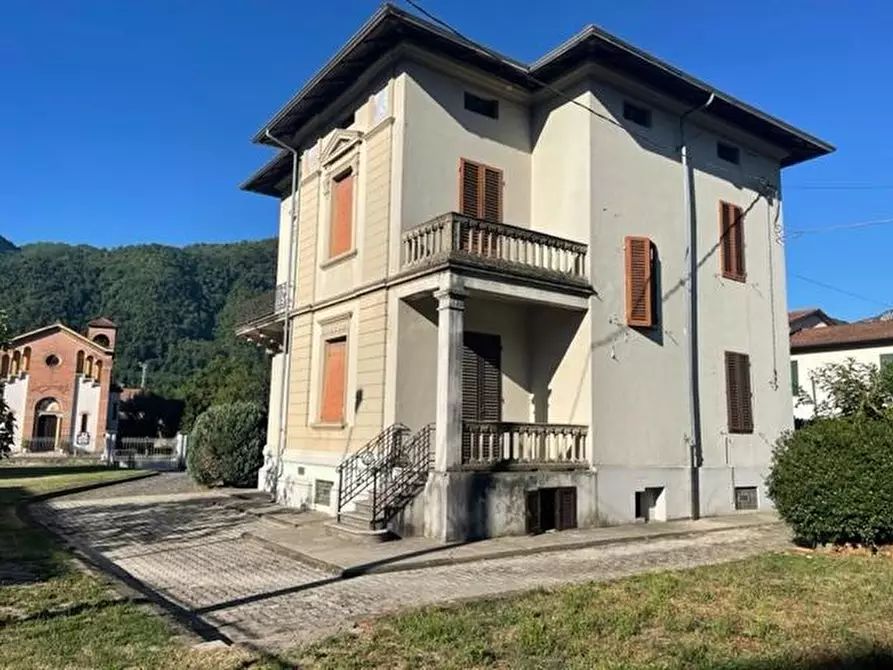 Immagine 4 di Villa in vendita  a Coreglia Antelminelli