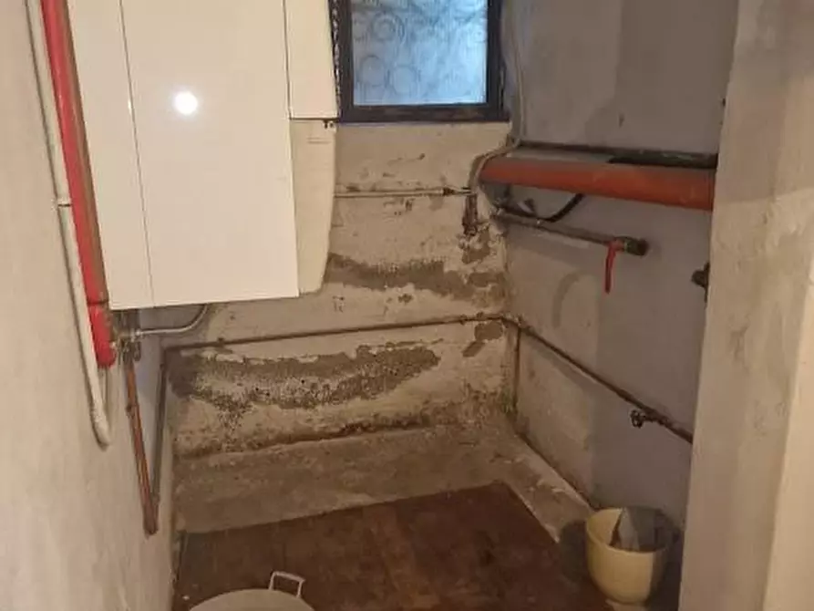 Immagine 25 di Villa in vendita  a Carrara