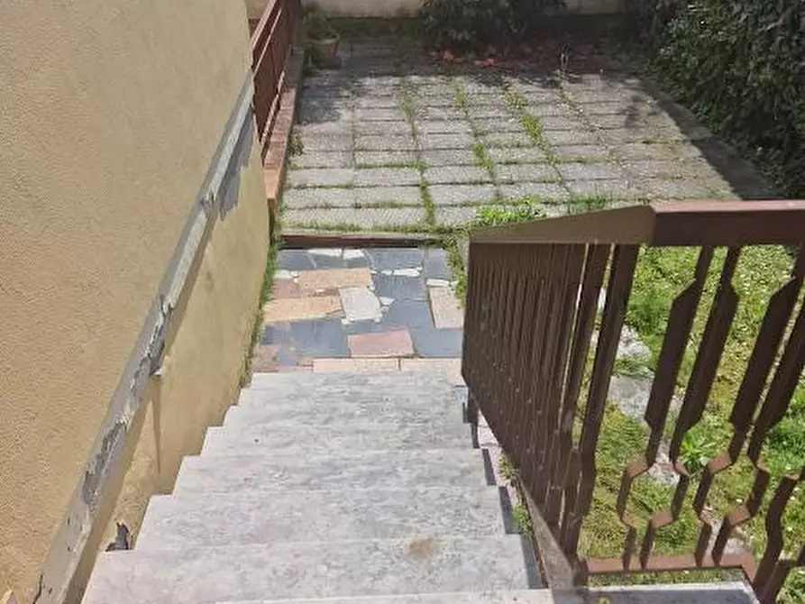 Immagine 5 di Villa in vendita  a Carrara