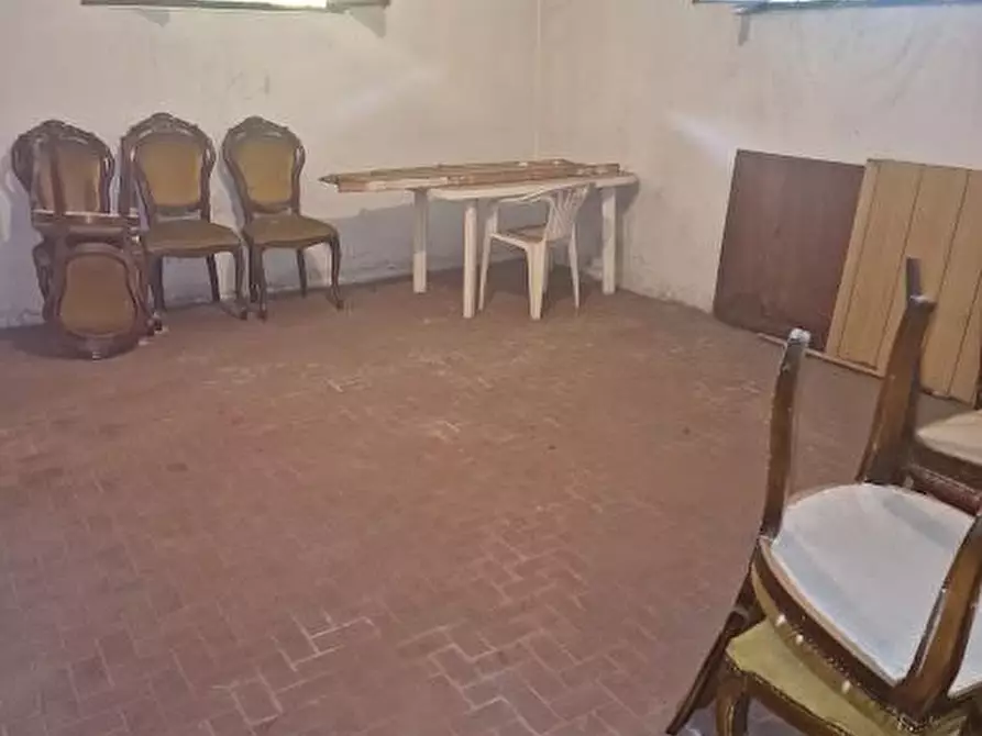 Immagine 24 di Villa in vendita  a Carrara