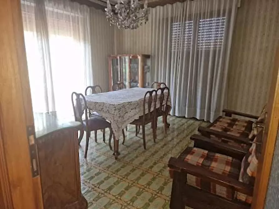 Immagine 9 di Villa in vendita  a Carrara