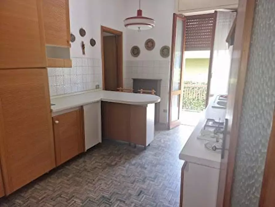 Immagine 8 di Villa in vendita  a Carrara