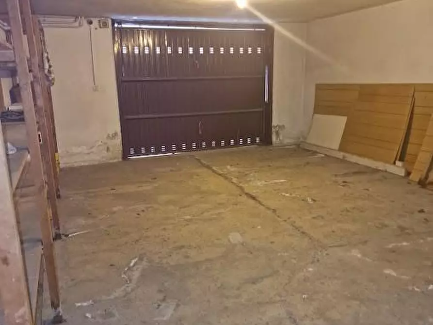 Immagine 26 di Villa in vendita  a Carrara