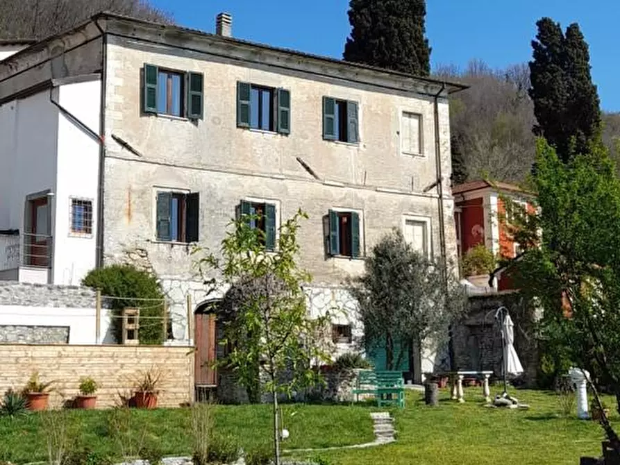 Immagine 21 di Casa semindipendente in vendita  a Licciana Nardi