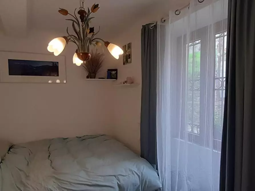 Immagine 9 di Casa semindipendente in vendita  a Licciana Nardi