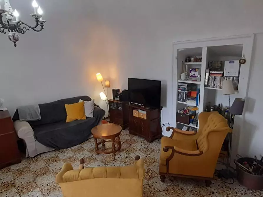 Immagine 10 di Casa semindipendente in vendita  a Licciana Nardi