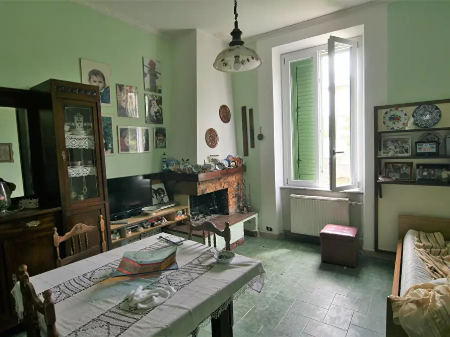 Immagine 9 di Casa indipendente in vendita  a Carrara