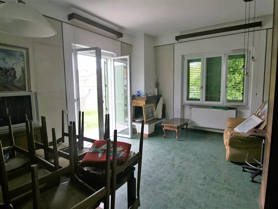 Immagine 7 di Casa indipendente in vendita  a Carrara