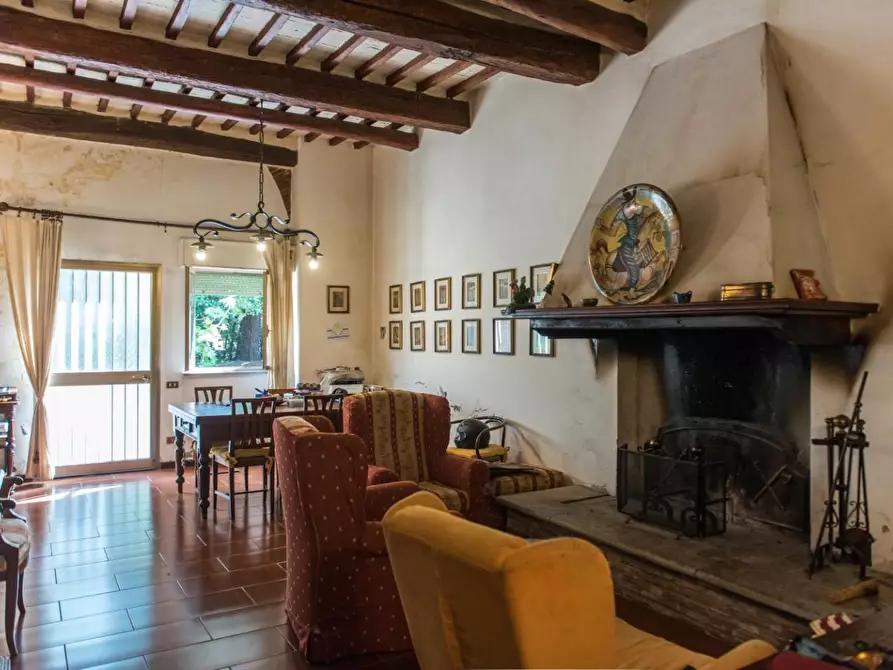 Immagine 18 di Rustico / casale in vendita  a Pisa