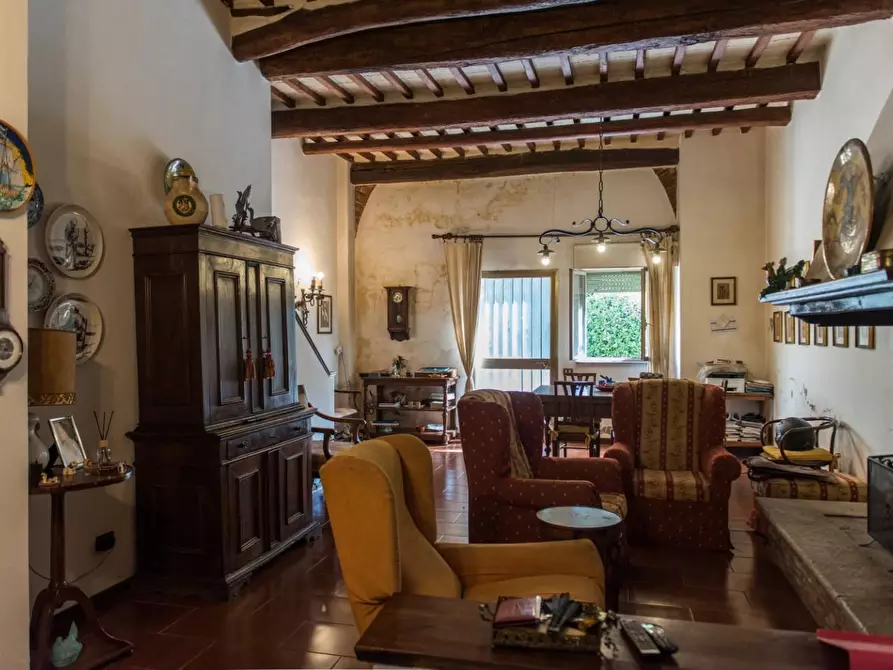 Immagine 17 di Rustico / casale in vendita  a Pisa