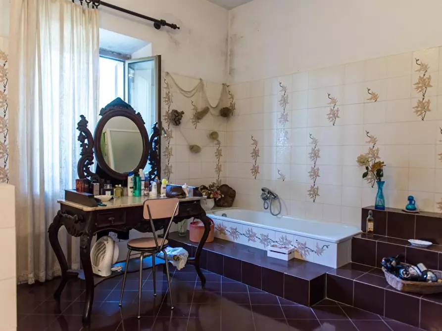 Immagine 41 di Rustico / casale in vendita  a Pisa