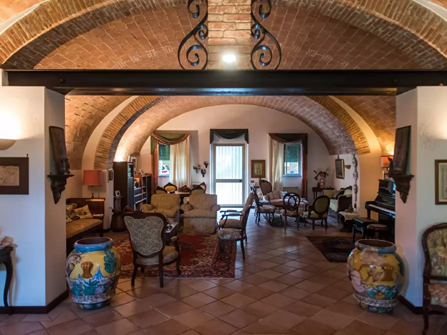 Immagine 23 di Rustico / casale in vendita  a Pisa