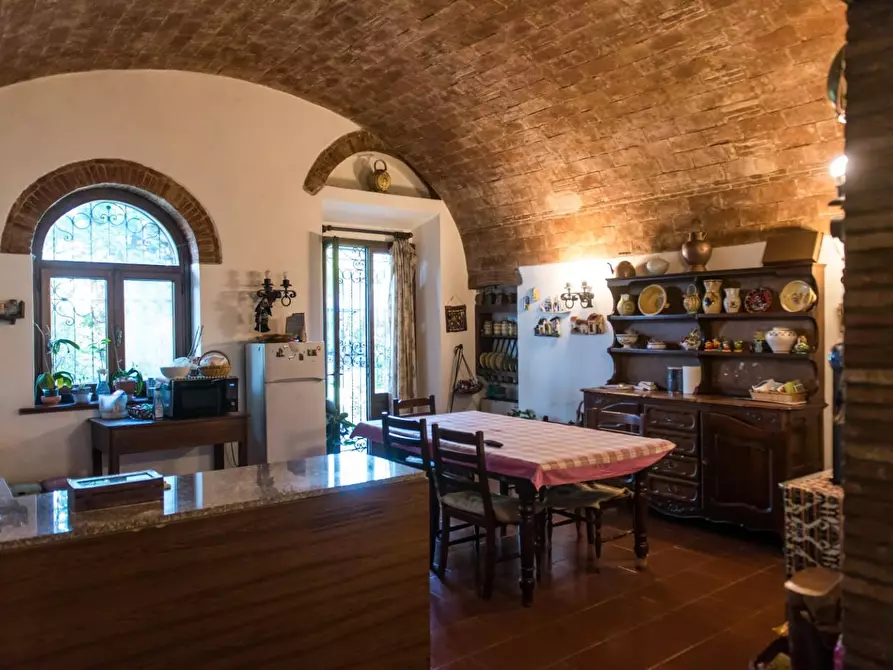 Immagine 21 di Rustico / casale in vendita  a Pisa