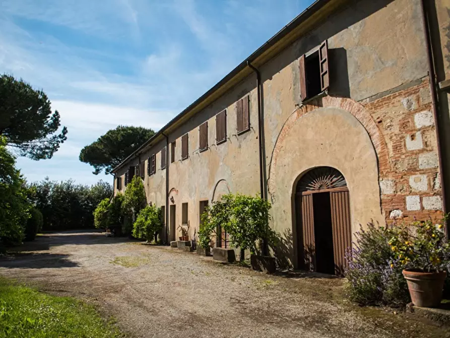 Immagine 1 di Rustico / casale in vendita  a Pisa